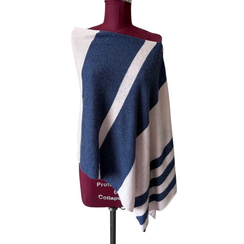 27 Miles Malibu Cashmere Travel Poncho Button Pink Blue One Size